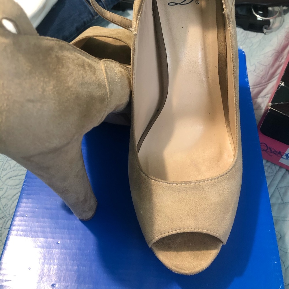 Nude Sway Heels